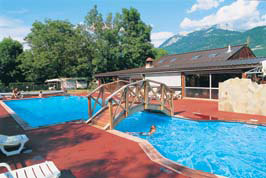 Camping Les Fontaines - Holiday Park in Annecy Lathuile, Rhone Alpes, France