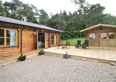 Duncrievie Log Cabins