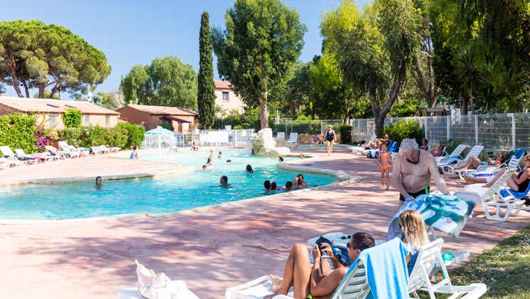 La Presqu'ile Campsite - Holiday Park in St Mandrier, Provence-Cote-dAzur, France