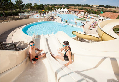 Le Lac des 3 Vallees - Holiday Park in Lectoure, Aquitaine, France