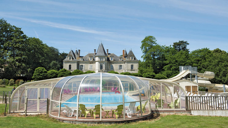 Chateau La Foret Campsite - Holiday Park in St Julien des Landes, Loire, France