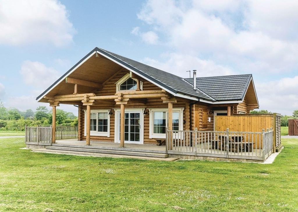 Hornsea Lakeside Lodges - Holiday Park in Hornsea, Yorkshire, England