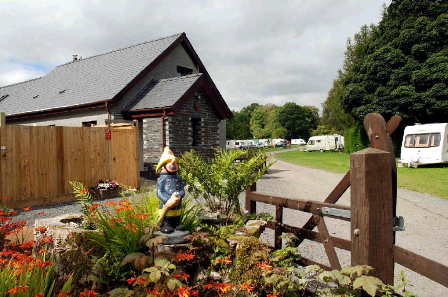 Tyn Cornel Camping and Caravan Park - Holiday Park in Bala, Gwynedd, Wales