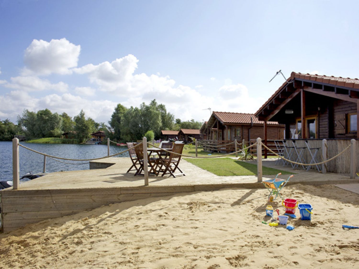 No 24 Tattershall Country Park - Holiday Lodges in Horncastle, Lincolnshire, England