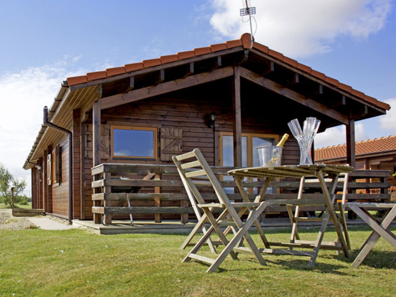 No 26 Tattershall Country Park - Holiday Lodges in Horncastle, Lincolnshire, England