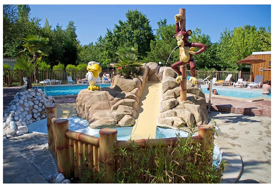 Campsite Des Familles - Just one of the great holiday parks in Aquitaine, France