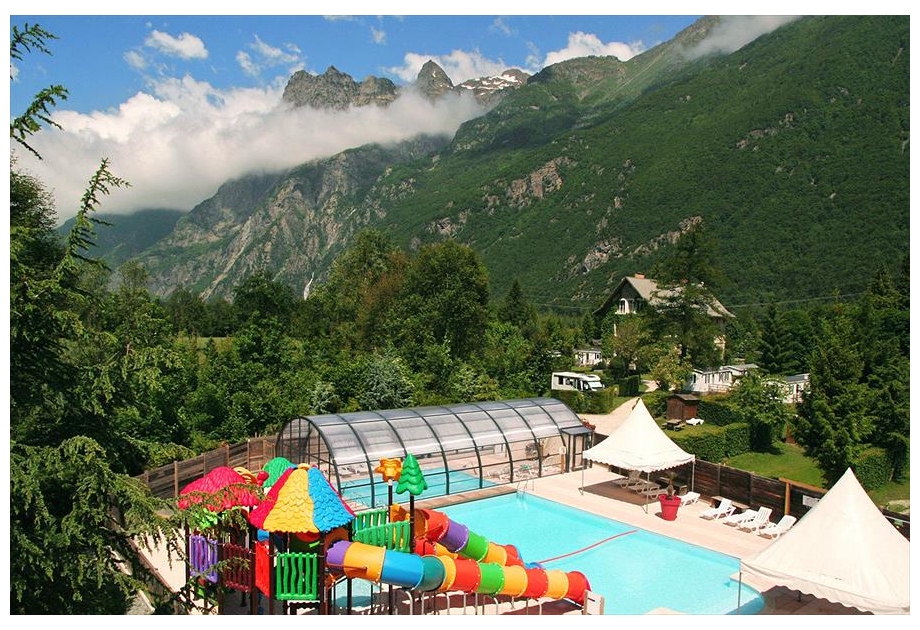 Campsite Le Chateau de Rochetaillee - Just one of the great holiday parks in Rhone Alpes, France