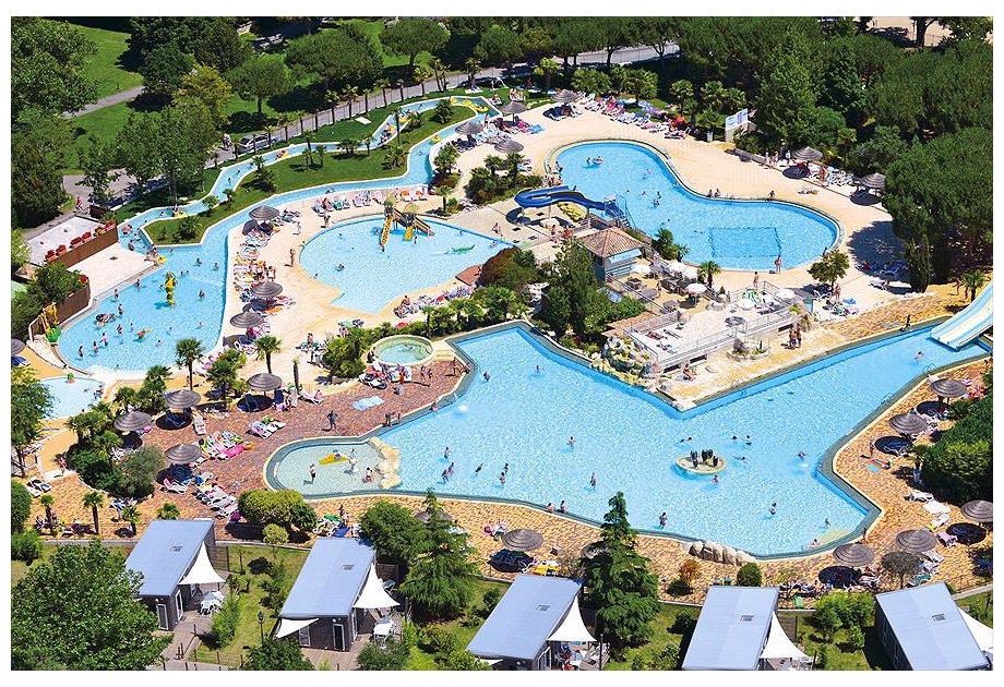 Camping Sequoia Parc - Just one of the great holiday parks in Poitou Charentes, France