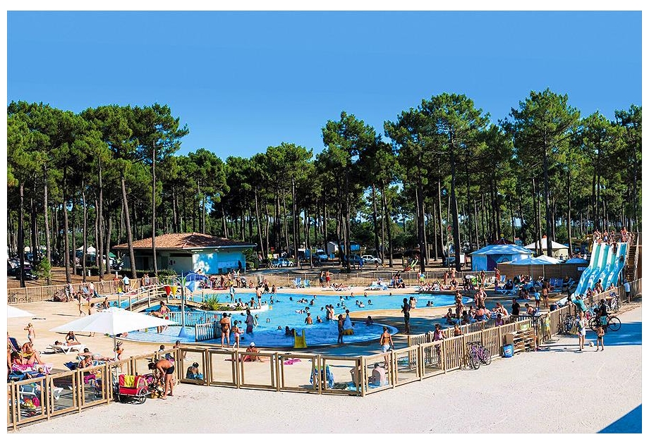 Campsite Campeole Medoc Plage - Holiday Park in Montalivet-les-Bains, Aquitaine, France