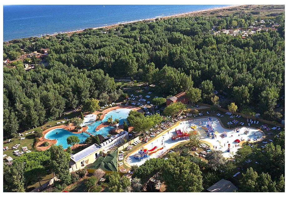 Campsite Le Serignan Plage - Holiday Park in Serignan, Languedoc-Roussillon, France