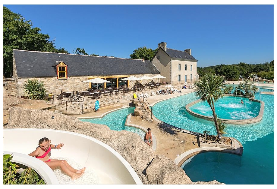 Campsite Domaine de L'Orangerie de Lanniron - Holiday Park in Quimper, Brittany, France
